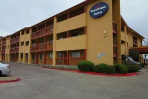 town house suites